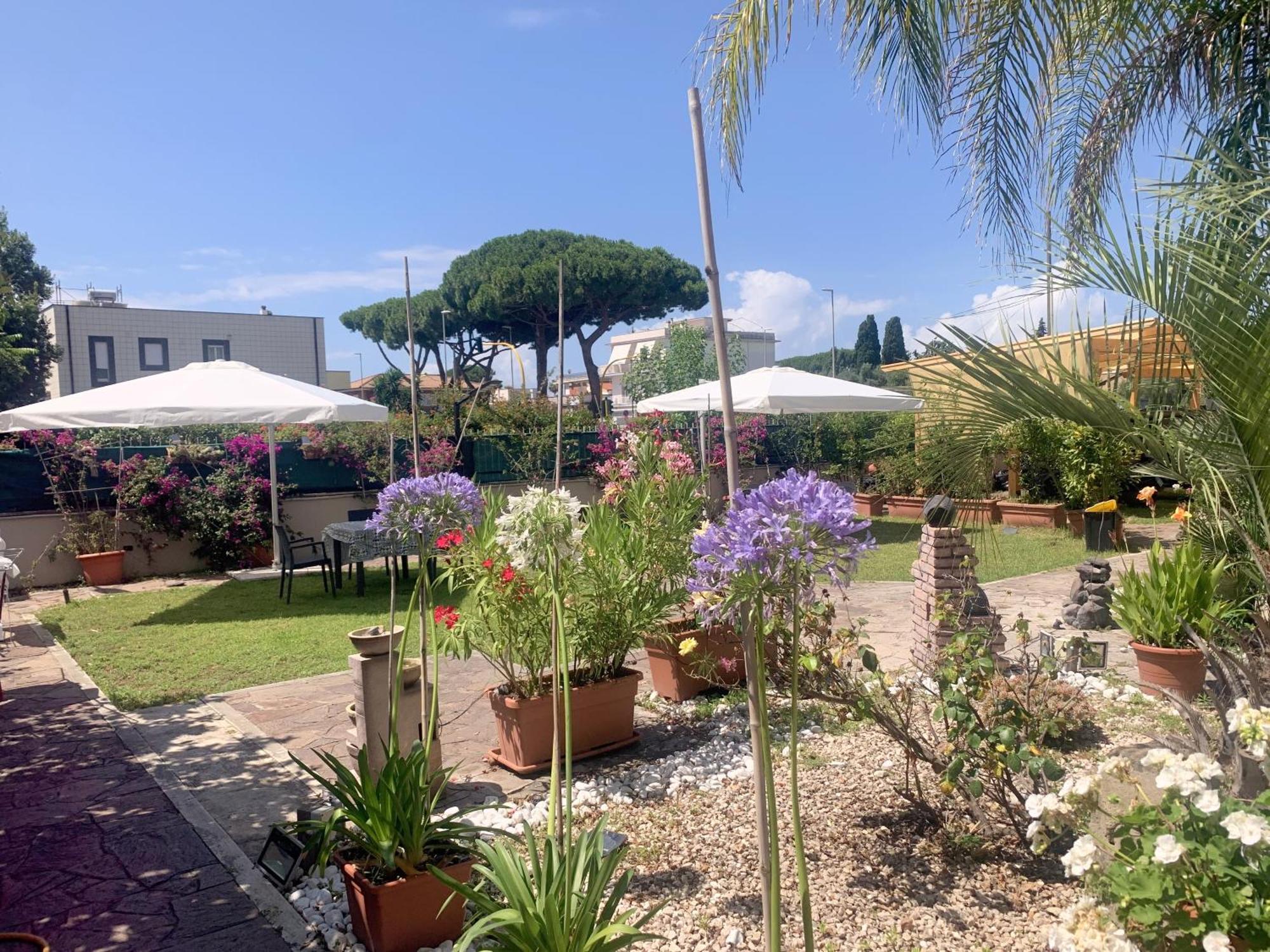 Bed and Breakfast Il Giardino Di Adriana Террачина Экстерьер фото