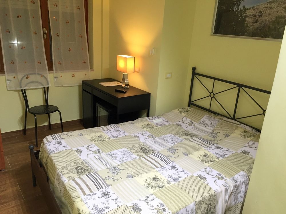 Bed and Breakfast Il Giardino Di Adriana Террачина Экстерьер фото